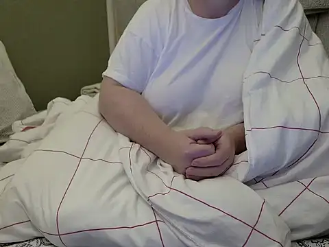 Snapshot of MarthaBriest chatting on November 8, 3:29 am MarthaBriest online show from November 8, 3:29 am