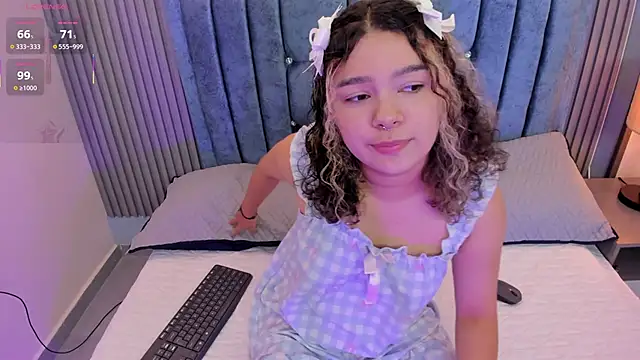 pretty sunlight  online show from June 21, 11:51 pm