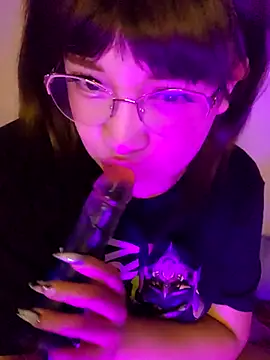 m0ondolly online show from December 23, 6:44 am