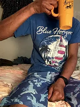 Johnras121 online show from January 14, 5:18 pm