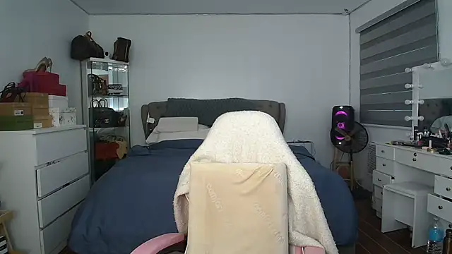 Snapshot of aya_saki chatting on November 5, 8:36 am aya saki online show from November 5, 8:36 am