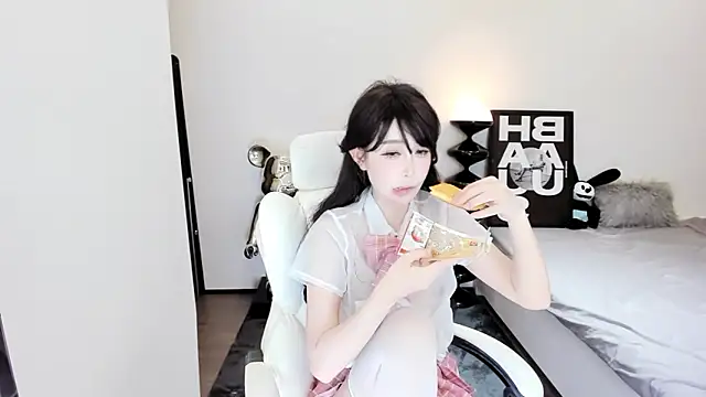 bdbdzs online show from February 19, 8:31 pm