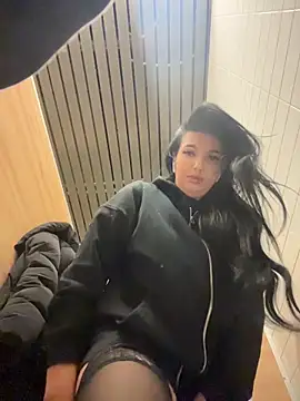 Snapshot of Tisha_Busty chatting on February 17, 2:13 pm Tisha Busty online show from February 17, 2:13 pm