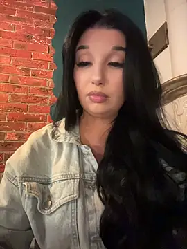 Tisha Busty online show from August 4, 1:14 pm