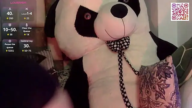 Snapshot of Tiny_lusty chatting on February 20, 9:48 pm Tiny lusty online show from February 20, 9:48 pm