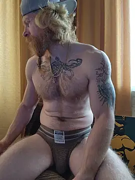 Gingerbeard40 online show from April 18, 5:22 am