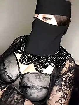 -Arab milf- online show from December 26, 7:05 pm