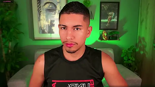 Aaronfox x online show from March 17, 8:18 am