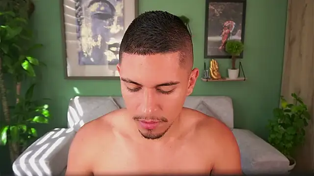 Aaronfox x online show from March 21, 2:07 pm