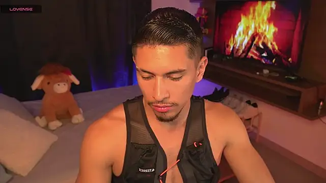 Aaronfox x online show from May 28, 10:29 pm