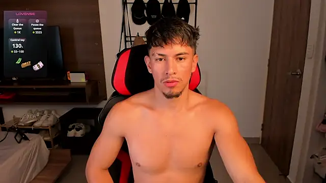 Aaronfox x online show from July 28, 2:13 pm