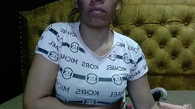 Snapshot of NathaliaSmith3x chatting on February 23, 3:24 am NathaliaSmith3x online show from February 23, 3:24 am