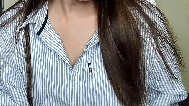 Snapshot of MIss-Naina chatting on April 13, 8:25 pm MIss-Naina online show from April 13, 8:25 pm