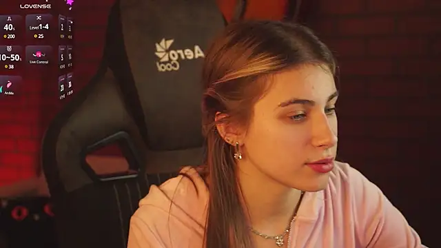 Snapshot of EllieCutes chatting on January 31, 4:06 pm EllieCutes online show from January 31, 4:06 pm