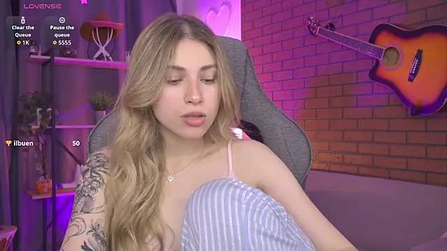 EllieCutes online show from July 21, 8:38 am