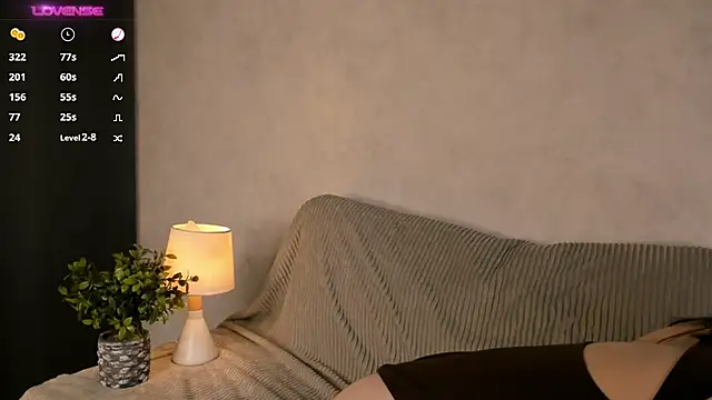 MeghanElson online show from December 18, 11:13 am