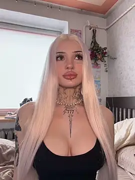 madelinexx online show from June 19, 9:13 am