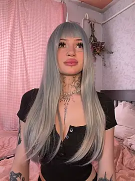 madelinexx online show from July 10, 10:40 am