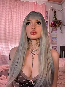 madelinexx online show from July 12, 7:43 am