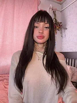 madelinexx online show from July 23, 9:40 am