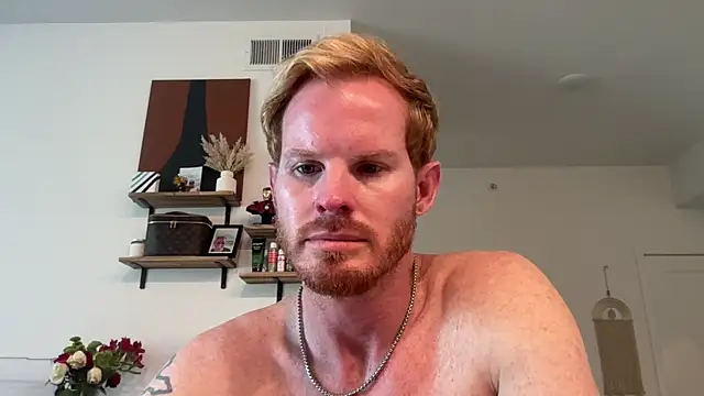 Snapshot of crossfitterguy87 chatting on April 16, 10:23 pm crossfitterguy87 online show from April 16, 10:23 pm