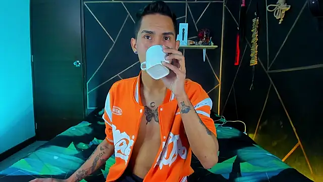 Snapshot of MillersKink chatting on March 7, 9:17 pm MillersKink online show from March 7, 9:17 pm