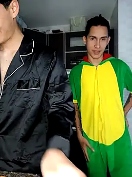 Snapshot of MillersKink chatting on March 9, 4:44 pm MillersKink online show from March 9, 4:44 pm