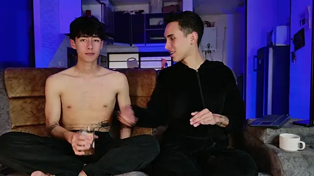 Snapshot of MillersKink chatting on March 16, 8:54 pm MillersKink online show from March 16, 8:54 pm