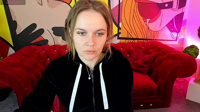 MaribelRiverr  online show from May 29, 5:27 am