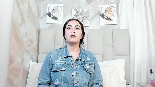 Jaslyn  Smith online show from September 30, 4:12 pm