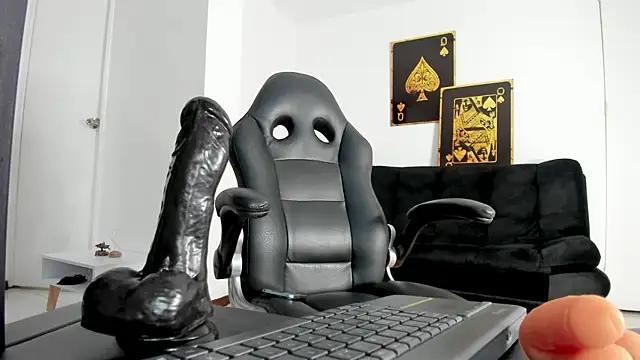 Martinafeet-qos online show from February 6, 10:10 pm