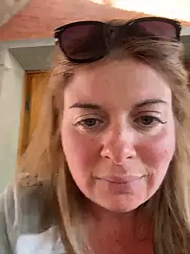 Lombada online show from April 24, 3:47 pm
