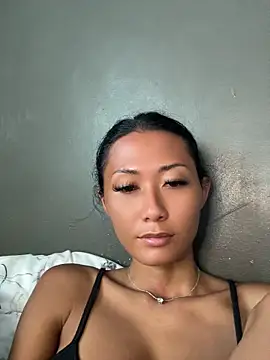 Snapshot of thai-dreamgirl chatting on June 11, 1:27 am thai-dreamgirl online show from June 11, 1:27 am