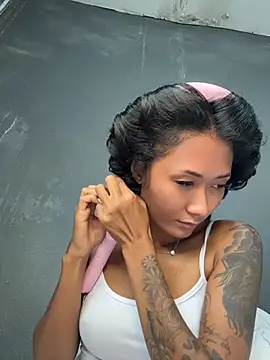 Snapshot of thai-dreamgirl chatting on July 4, 8:53 am thai-dreamgirl online show from July 4, 8:53 am