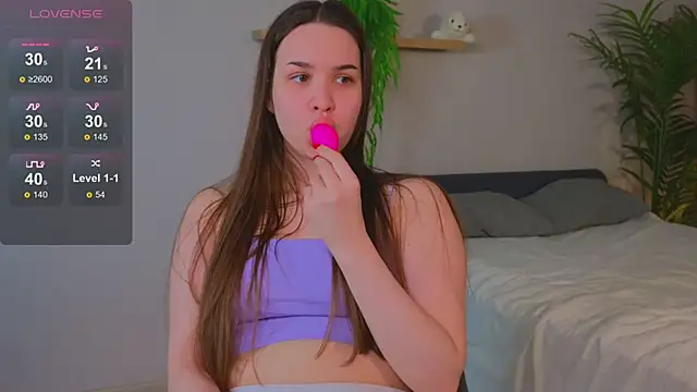 Roxie Mils online show from January 29, 3:37 pm