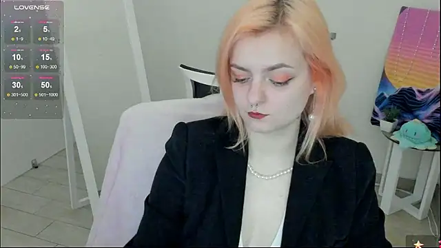 Fire Bestie online show from January 19, 2:10 pm