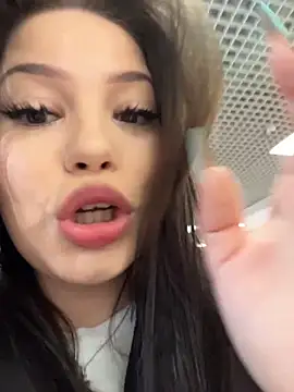 Snapshot of Chloe__Moon chatting on March 25, 11:05 am Chloe Moon online show from March 25, 11:05 am