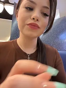 Snapshot of Chloe__Moon chatting on April 3, 3:10 pm Chloe Moon online show from April 3, 3:10 pm