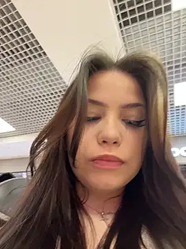 Snapshot of Chloe__Moon chatting on April 7, 2:06 pm Chloe Moon online show from April 7, 2:06 pm