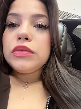 Snapshot of Chloe__Moon chatting on April 13, 2:11 pm Chloe Moon online show from April 13, 2:11 pm