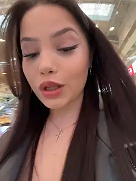 Snapshot of Chloe__Moon chatting on April 22, 2:07 pm Chloe Moon online show from April 22, 2:07 pm