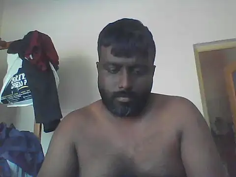 Snapshot of nikini1621 chatting on November 4, 6:01 am nikini1621 online show from November 4, 6:01 am