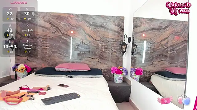 Snapshot of Analiasmith89 chatting on January 24, 8:23 am Analiasmith89 online show from January 24, 8:23 am