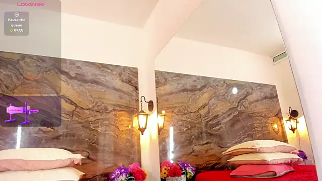 Snapshot of Analiasmith89 chatting on February 14, 2:28 am Analiasmith89 online show from February 14, 2:28 am