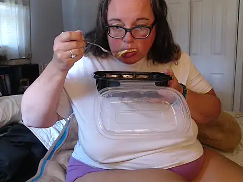 Snapshot of LauLauPAWG chatting on September 19, 4:40 pm LauLauPAWG online show from September 19, 4:40 pm