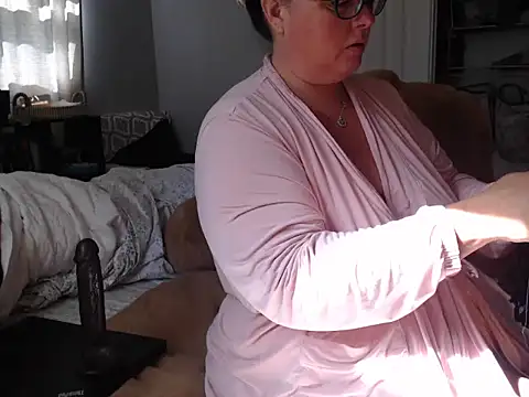 Snapshot of LauLauPAWG chatting on September 26, 7:18 pm LauLauPAWG online show from September 26, 7:18 pm