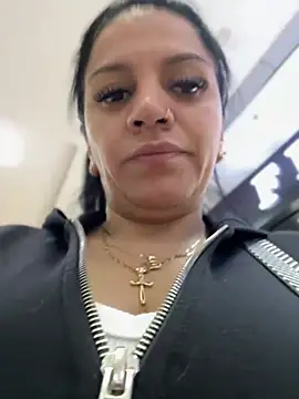 Snapshot of Milff_parkerrr chatting on January 18, 12:24 am Milff parkerrr online show from January 18, 12:24 am