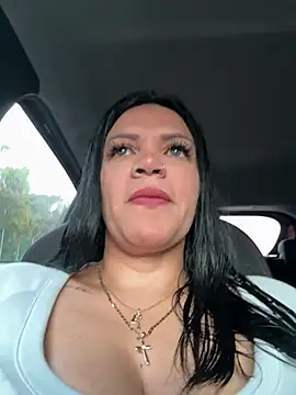 Snapshot of Milff_parkerrr chatting on February 17, 11:23 am Milff parkerrr online show from February 17, 11:23 am