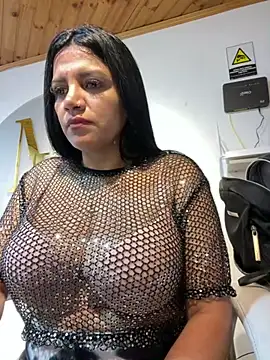 Snapshot of Milff_parkerrr chatting on February 22, 4:09 pm Milff parkerrr online show from February 22, 4:09 pm