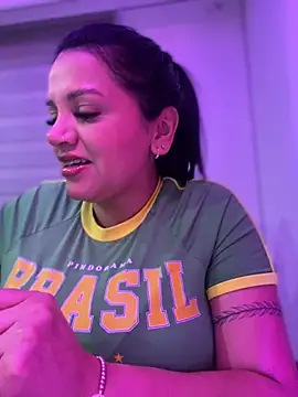 Snapshot of Milff_parkerrr chatting on October 29, 12:02 am Milff parkerrr online show from October 29, 12:02 am